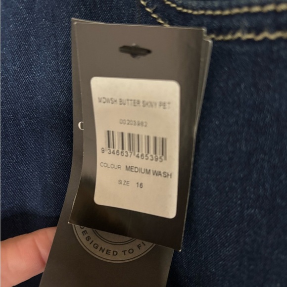 New with tags, womens size 16P avenue skinny jeans, #A1009 - Picture 3 of 8